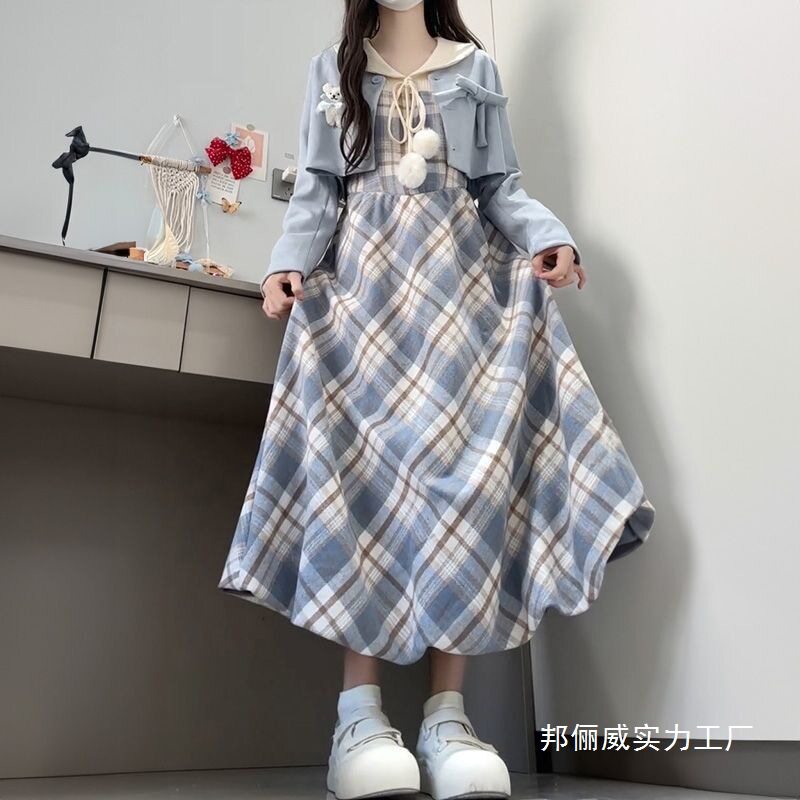 春秋季甜美假两件艺术生穿搭拼接娃娃领格纹设计感长袖连衣裙子女