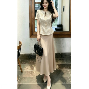 修身新中式上衣+鱼尾裙套装
