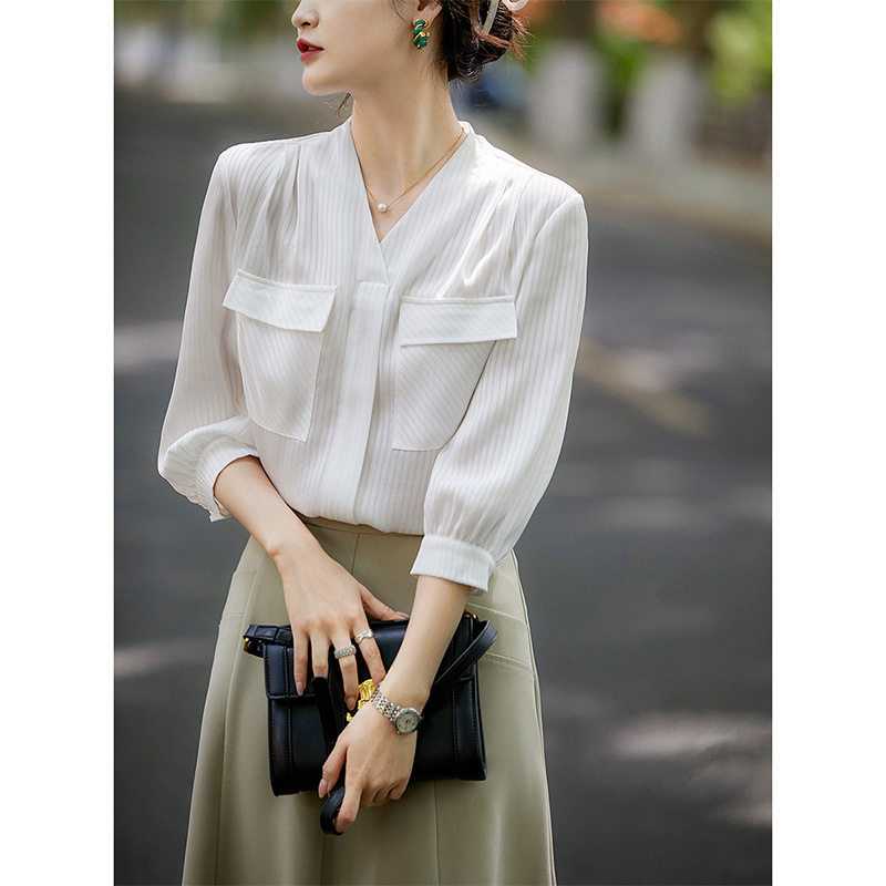 织女家 23夏季 七分袖 职场通勤篙级感 淡条纹白衬衫ayts