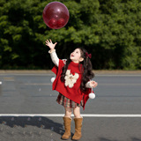 女童拜年服2025新款本命年红色斗篷毛衣格子裙女孩洋气新年针织衫，童装休闲套装，祺妙童装