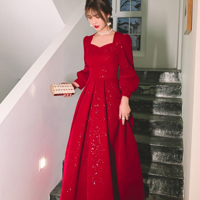 红色礼服敬酒服新娘2023新款秋冬季回门可穿酒红色便装长袖连衣裙