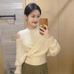 甜辣露肩针织衫女秋冬外穿交叉不规则长袖毛衣绝美设计感打底上衣