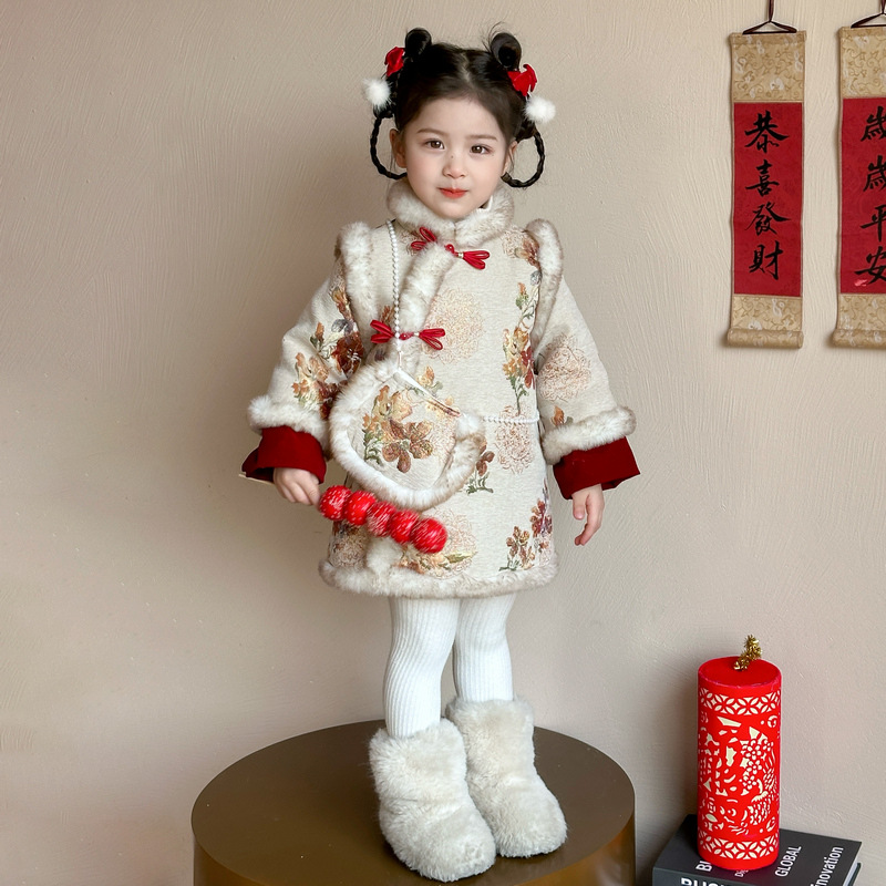 女童拜年服2025新款新中式儿童汉服加绒加厚女风过年冬季旗袍，童装连衣裙，祺妙童装