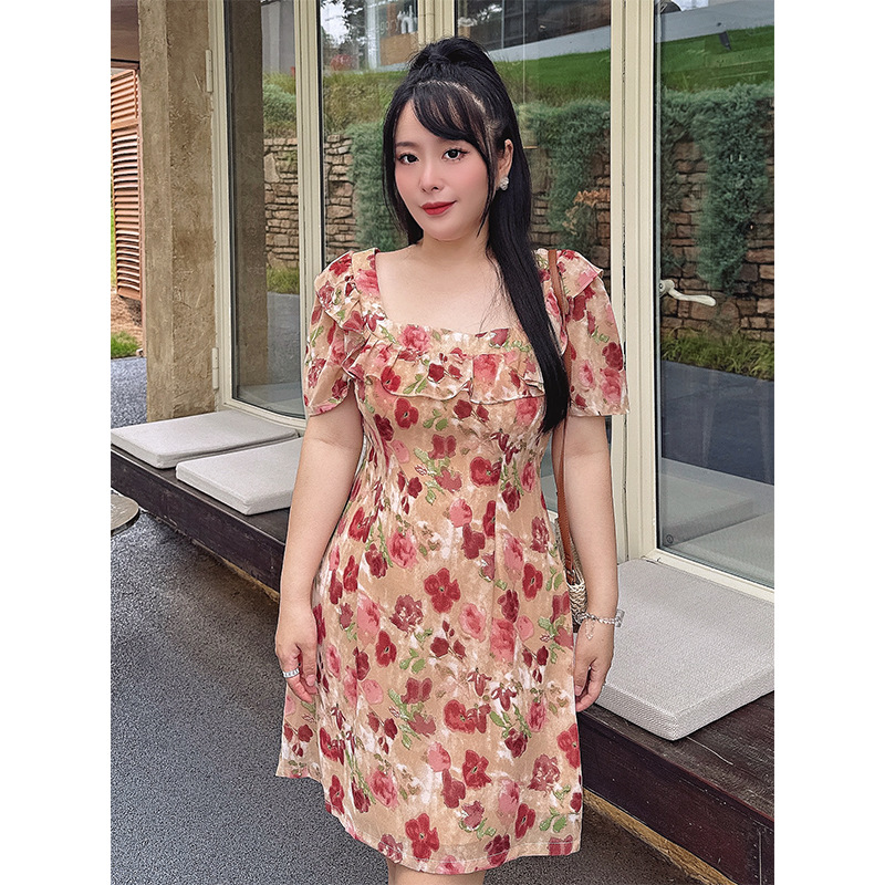 法式复古裙2025夏季新款甜美气质碎花收腰显瘦大码连衣裙200斤潮
