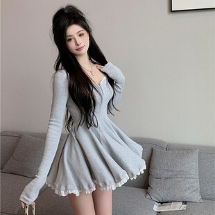 法式方领长袖连衣裙2026春季新款女装小个子收腰显瘦短款A字裙潮
