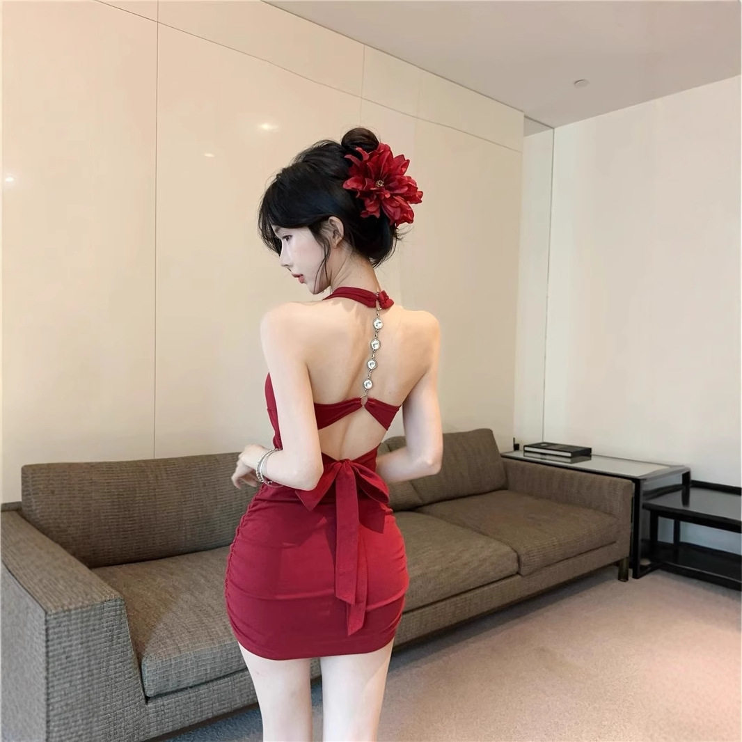 名媛风链条挂脖绑带晚礼服吊带裙女装夏季纯欲气质露背收腰连衣裙