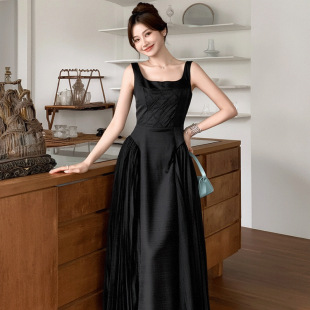 方领吊带连衣裙修身 2025夏季 法式 女装 显瘦御姐风礼服长裙9831 新款