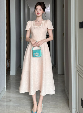 2025夏季新款女装端正气质方领钉珠收腰大摆长款蓬蓬连衣裙21716
