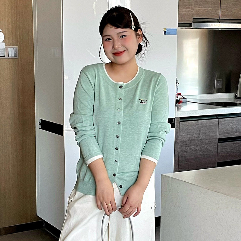 大码女装气质圆领撞色针织开衫2026春款胖mm休闲百搭上衣女外套潮
