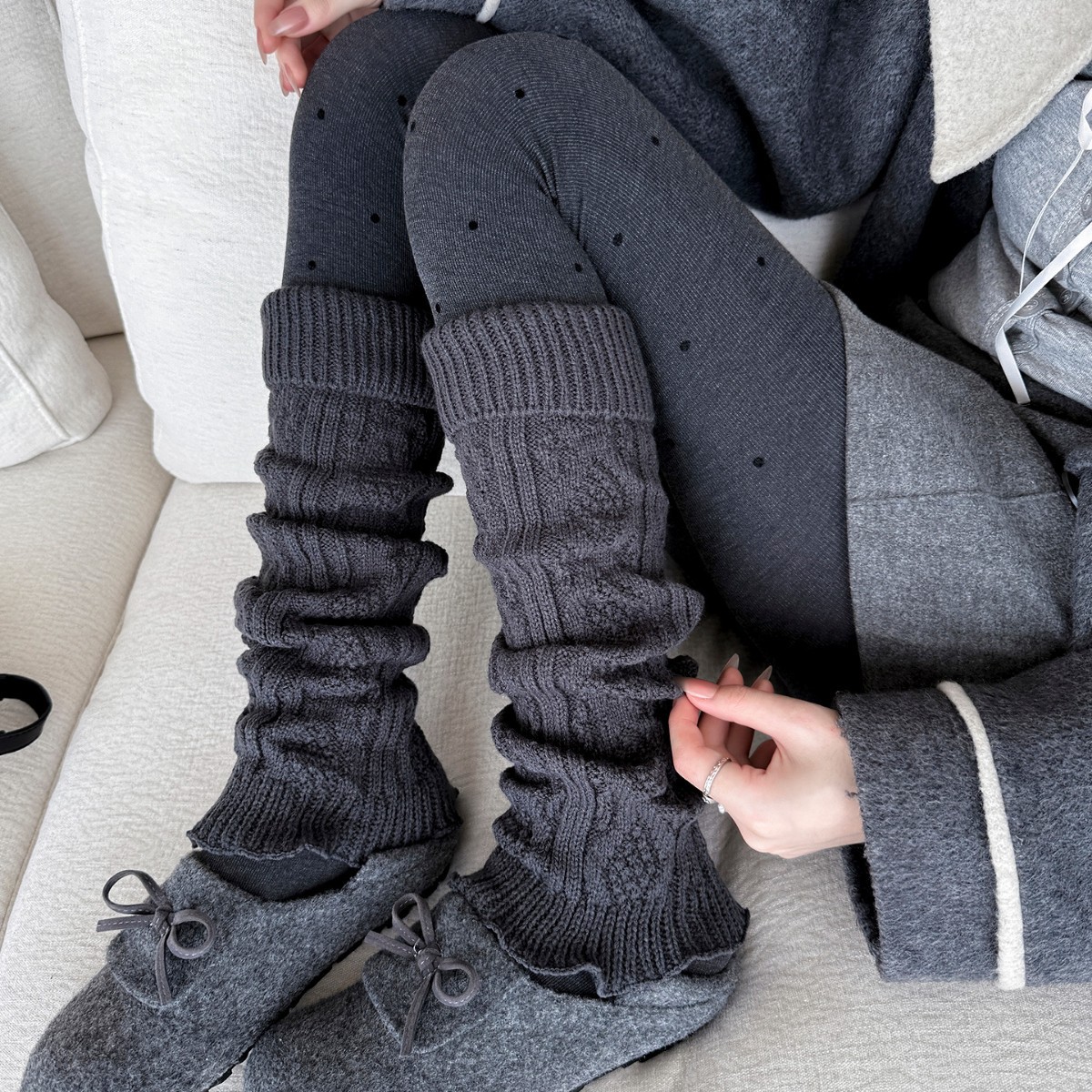 烟灰色针织喇叭腿套秋冬白色jk袜套日系堆堆袜y2k保暖显瘦小腿袜