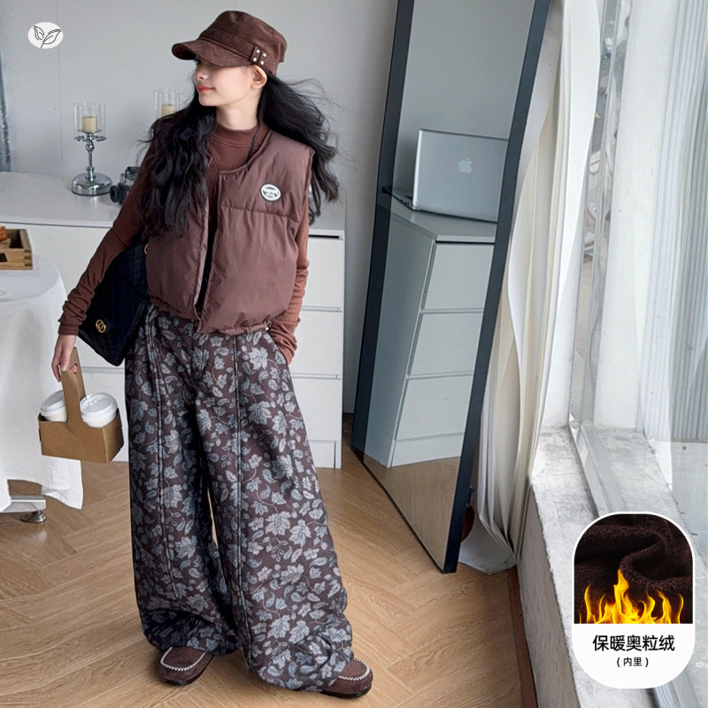 女童2025年秋冬新款美式复古马甲绒打底衫碎花加绒裤子女大童潮酷，童装休闲套装，祺儿童装