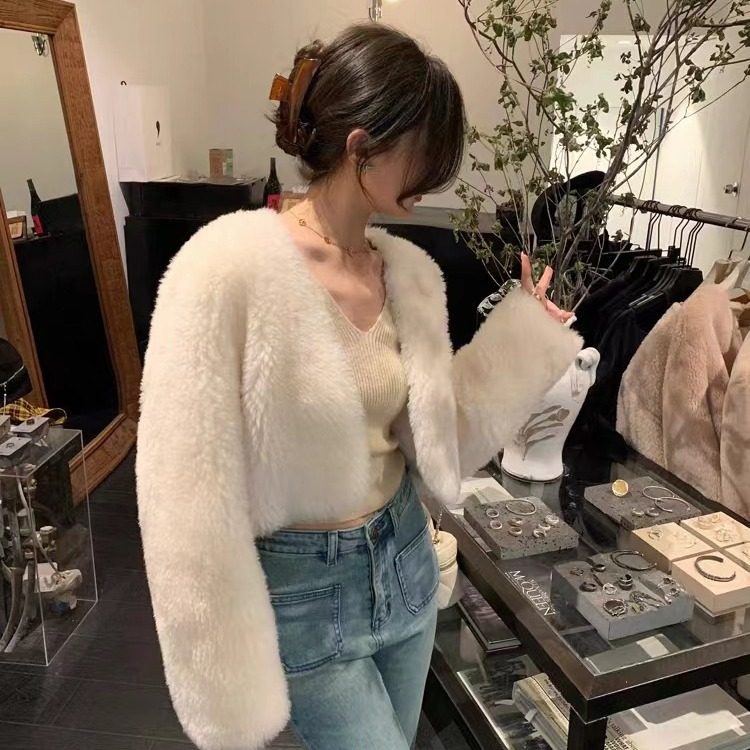 2025新款羊羔毛大衣女装少女短款羊剪绒皮草毛毛外套冬季v领开衫,女装/女士精品,皮草,淘宝优惠券,粉丝福利购,淘宝优惠卷