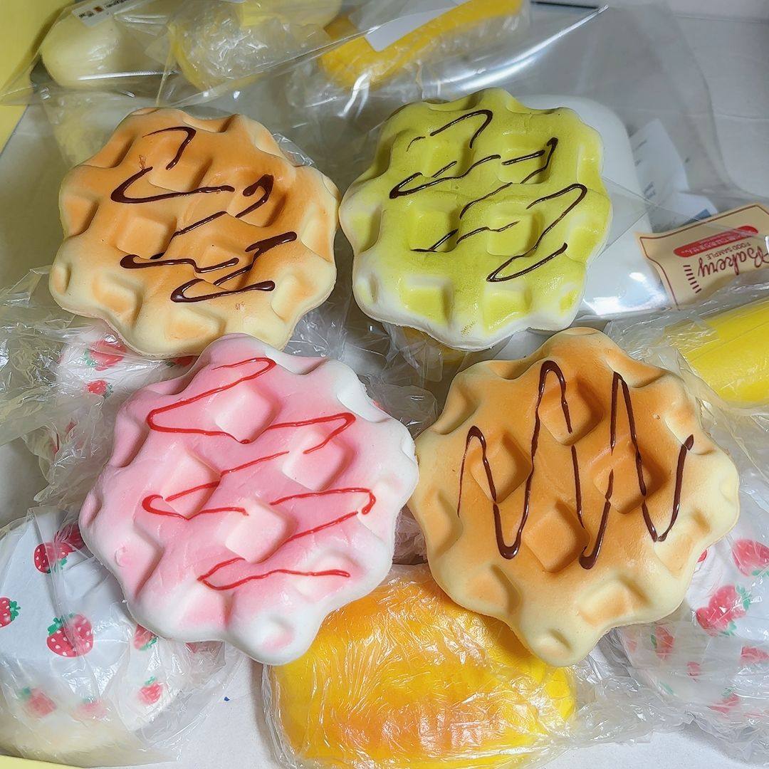 湿软手感pu慢回弹捏捏乐仿真食玩华夫饼干面包捏捏乐压发泄礼物,玩具/童车/益智/积木/模型,创意/整蛊玩具,淘宝优惠券,粉丝福利购,淘宝优惠卷