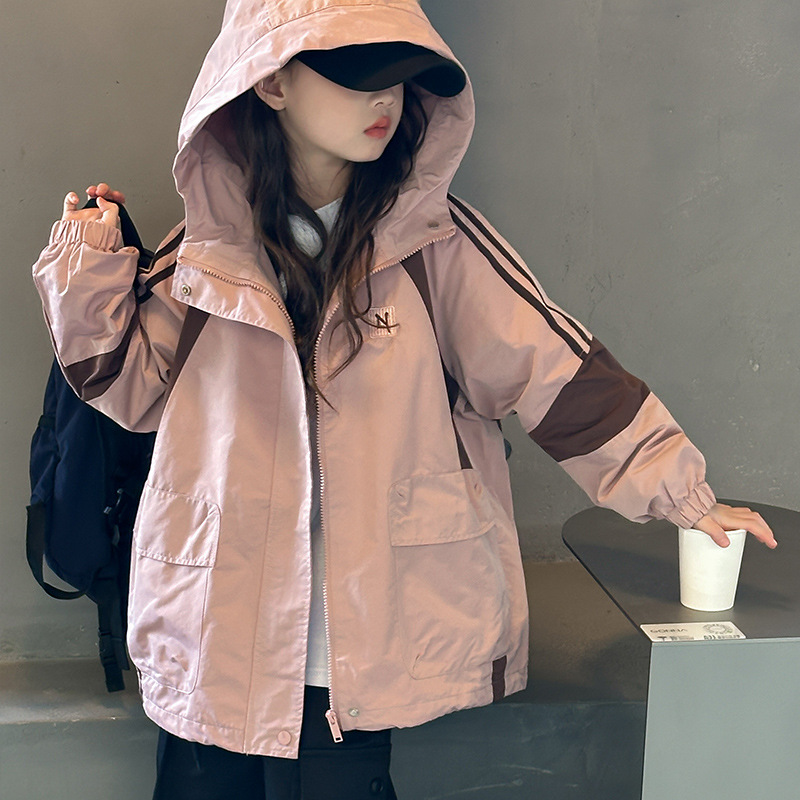 女童冲锋衣春秋款2025新款女孩大童洋气风衣外套儿童秋装薄款夹克，童装外套，祺妙童装