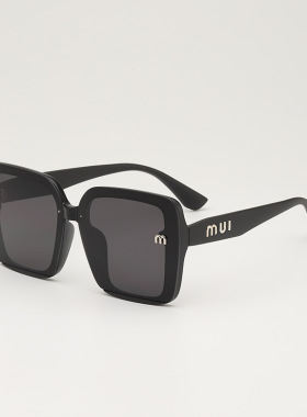 2023年新款太阳镜女大框方形镶闪光粉防紫外线眼镜渐变色素颜墨镜