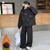 女童加绒加厚豹纹套装2025年秋冬新款中大童连帽卫衣阔腿裤两件套，童装休闲套装，祺儿童装