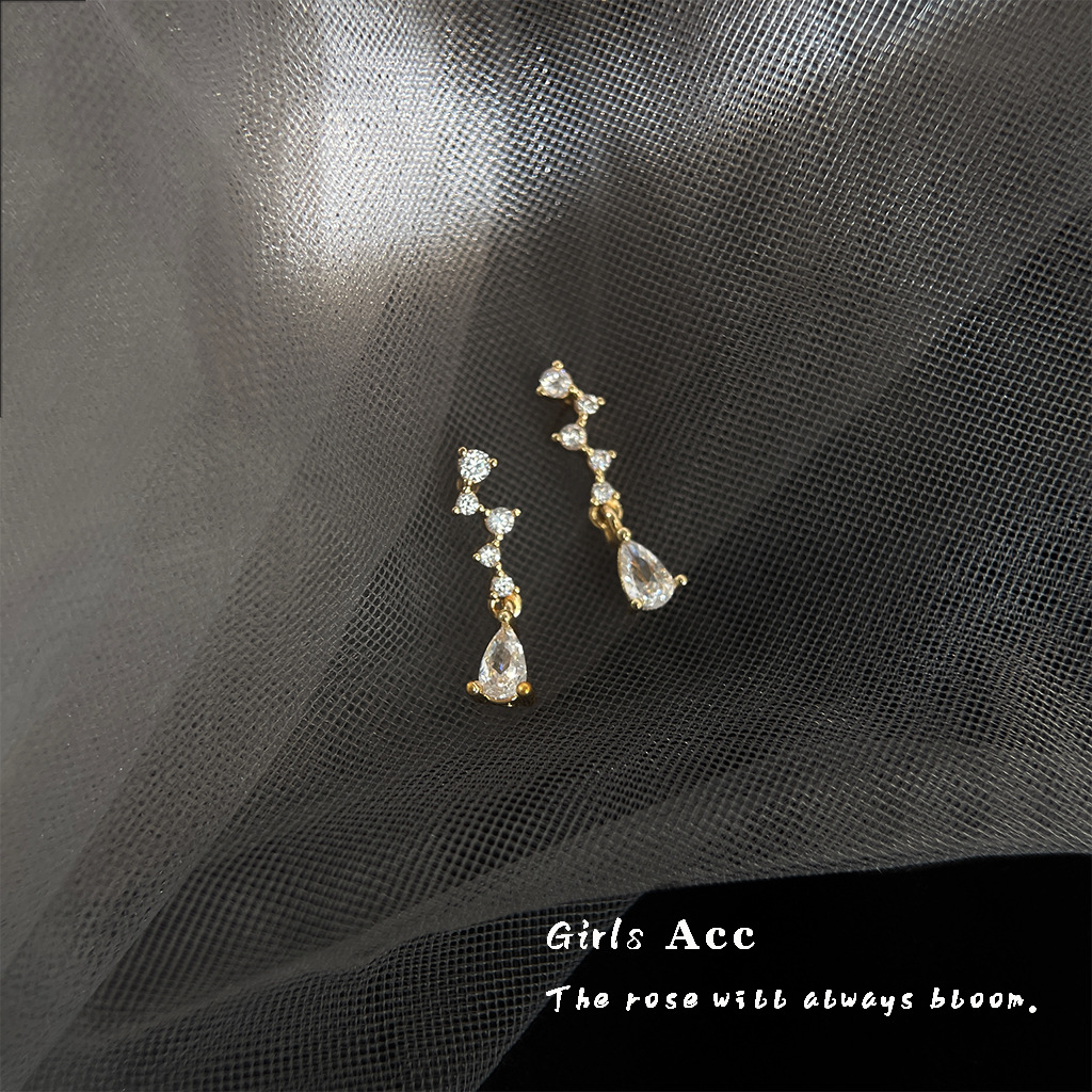 简约小巧小水滴锆石耳钉女银针时尚通勤轻奢风耳环级感气质耳饰