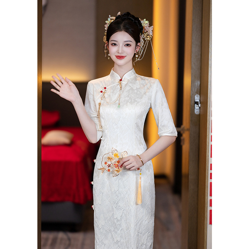 白色新中式改良旗袍2025新款敬酒服新娘年轻款订婚礼服裙女级感