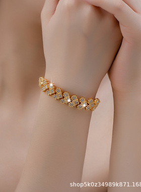 超闪锆石时尚高级感桃心镀真金复古金色黄铜手链