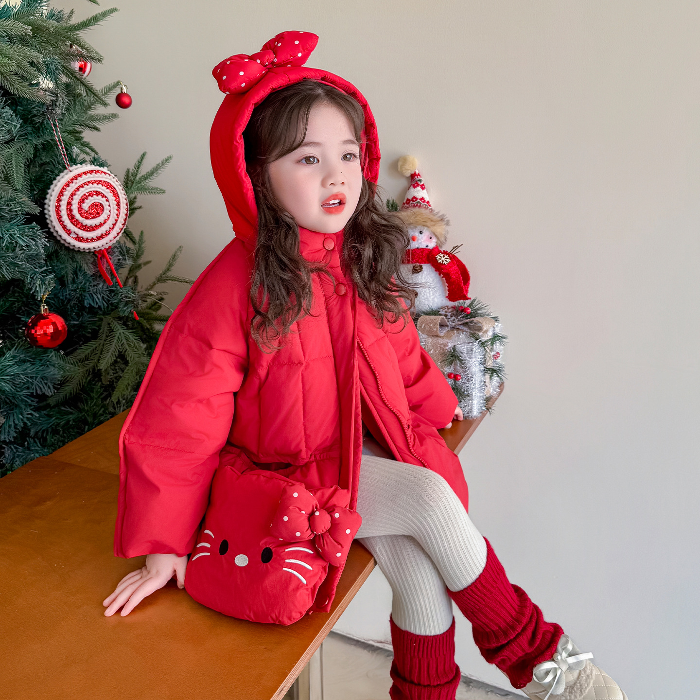 女童红色羽绒服冬季2025新款洋气儿童时尚穿搭中长款加厚冬装外套，童装羽绒服，祺妙童装