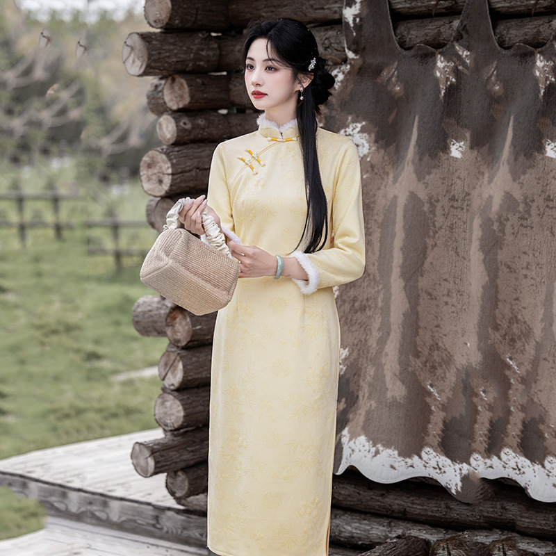 黄色加绒加厚冬装国风新中式长款长袖改良旗袍年轻款女复古秋冬季