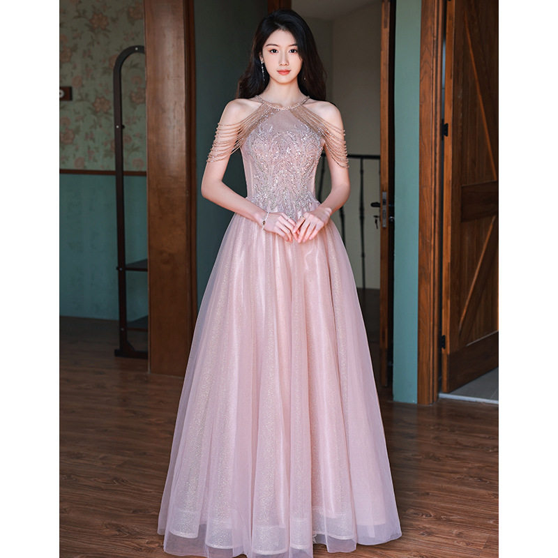 粉色晚礼服名媛生日成人礼端轻奢小众敬酒服新娘级感订婚裙女
