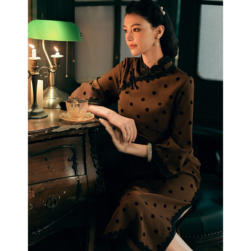 唐之恋新中式长袖妈妈旗袍女复古大码连衣裙中式立领礼服2024春季