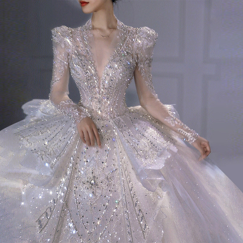 长袖婚纱2023新款新娘法式舒适质感V领显瘦主纱奢华重工拖尾秋季