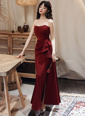 敬酒服新娘2025新款抹胸酒红色订婚礼服裙平时可穿鱼尾女回门冬季