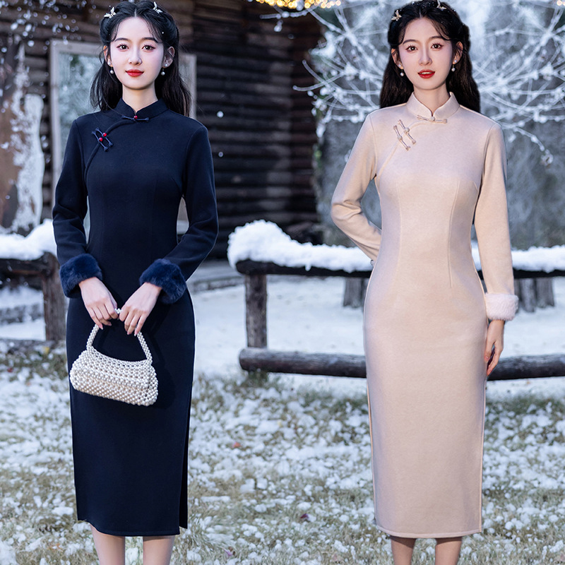 新式旗袍2025秋冬款中国风优雅气质长款糯米绒显瘦日常修身连衣裙