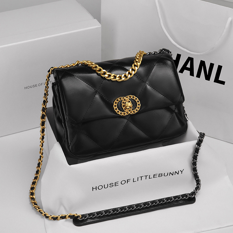 品牌小香风牛皮大菱格豆腐包肩链条轻奢百搭云朵斜挎时尚女包