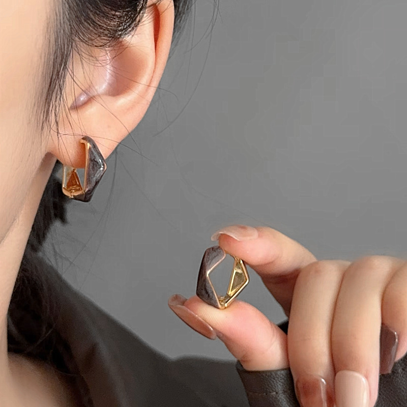 美拉德复古滴油几何菱形耳扣女小众轻奢个性金属风耳环耳饰