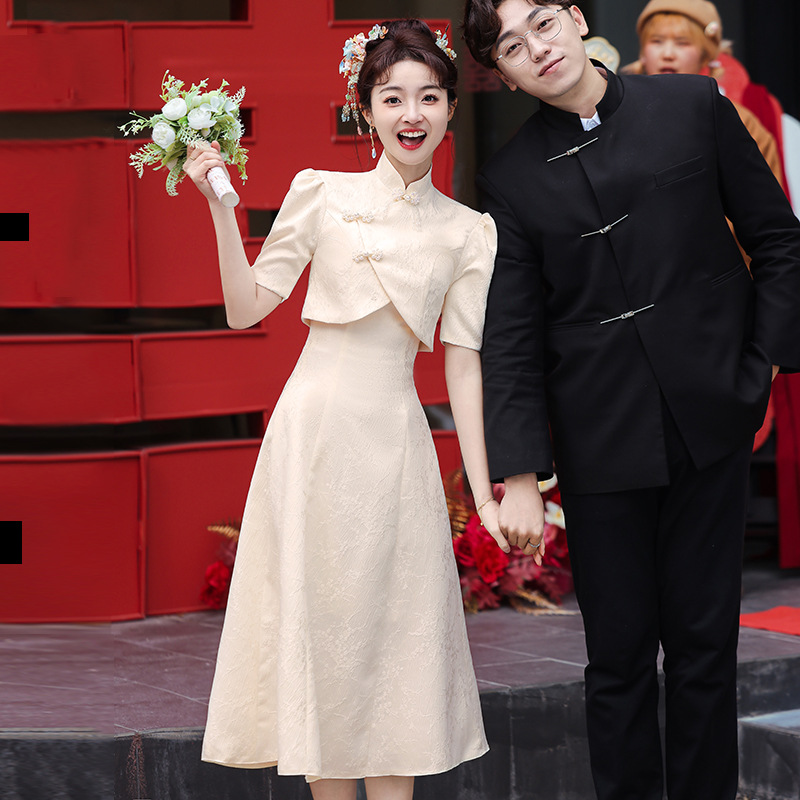 新中式订婚晚礼服旗袍秋冬新款2025领证登记国风连衣裙两件套装女