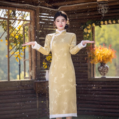 黄色改良新中式加绒保暖毛绒领旗袍女2025冬新款素雅年轻款日常穿
