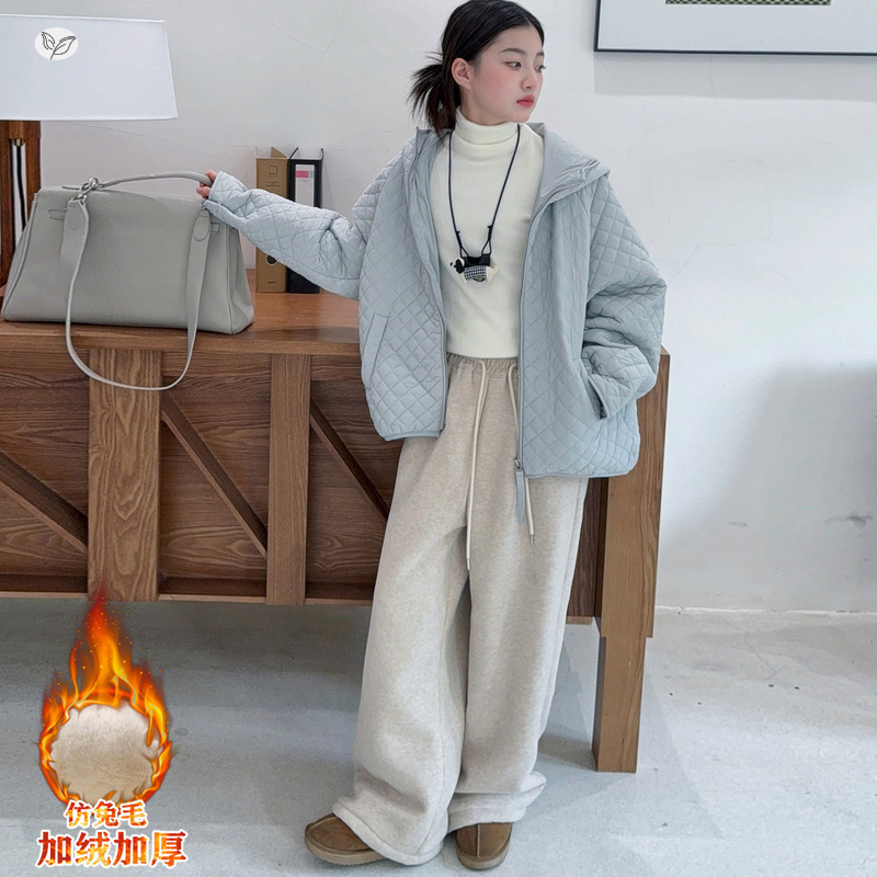 女童2025年冬季新款奶酪泡芙轻薄加绒棉服女大童航线纹路保暖外套，童装棉衣，祺儿童装