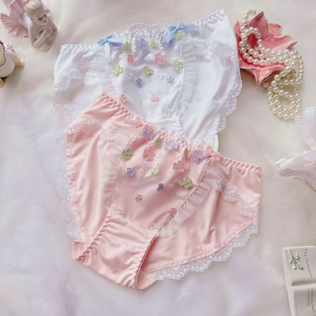 长期供货日系立体刺绣花公主性感牛奶丝飞边三角少女女士内裤