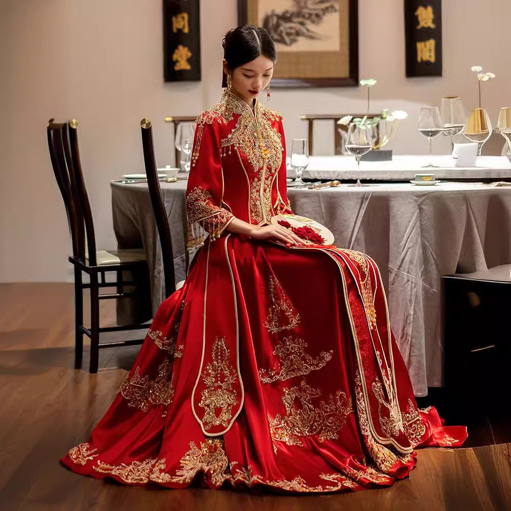 秀禾服2025年新结婚嫁衣中式婚纱敬酒冬季新娘礼服奢华大气披肩款