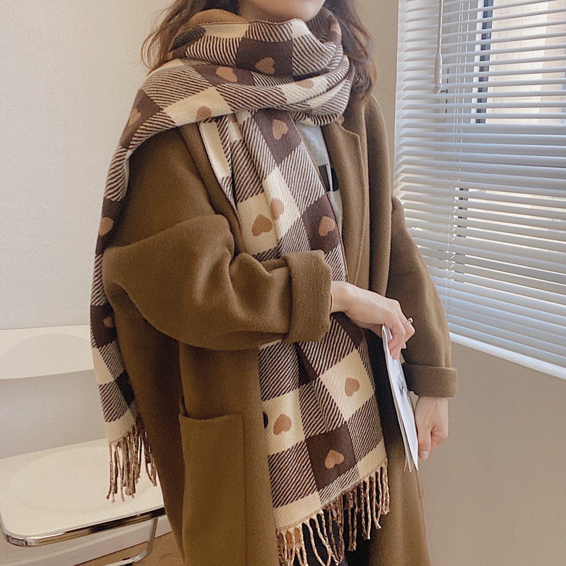 网红爆款爱心格子长须流苏披肩秋冬爆款百搭仿羊绒围巾女韩版围脖