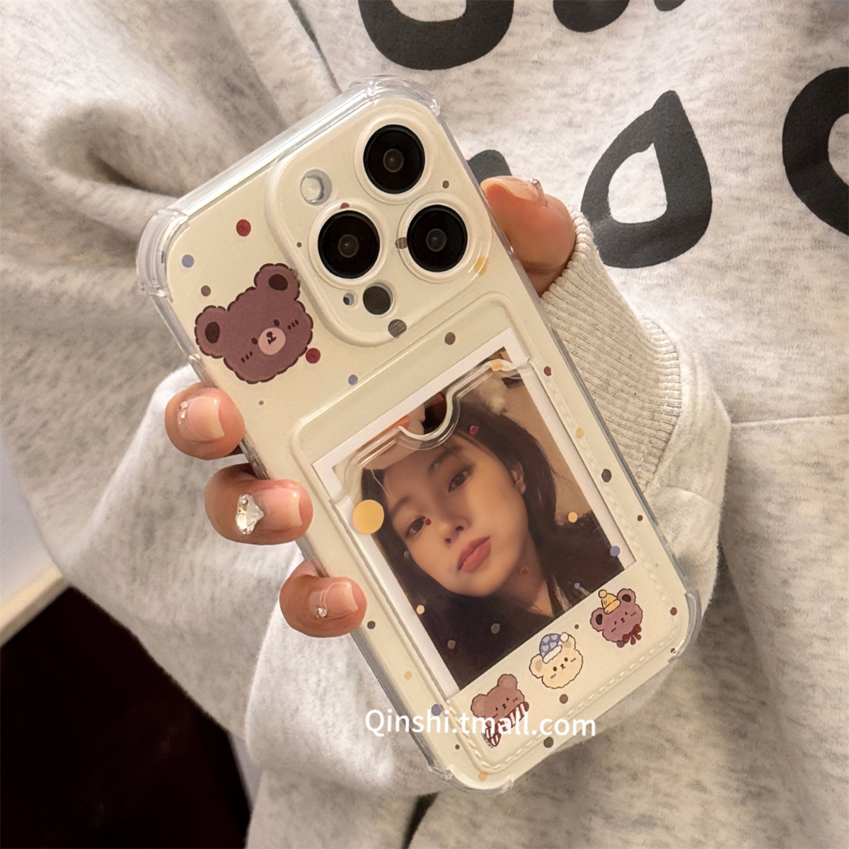 勤仕 卡通小熊相框卡包苹果16手机壳适用iphone15新款14promax女款13可爱DIY定制照片12小众11硅胶全包防摔软