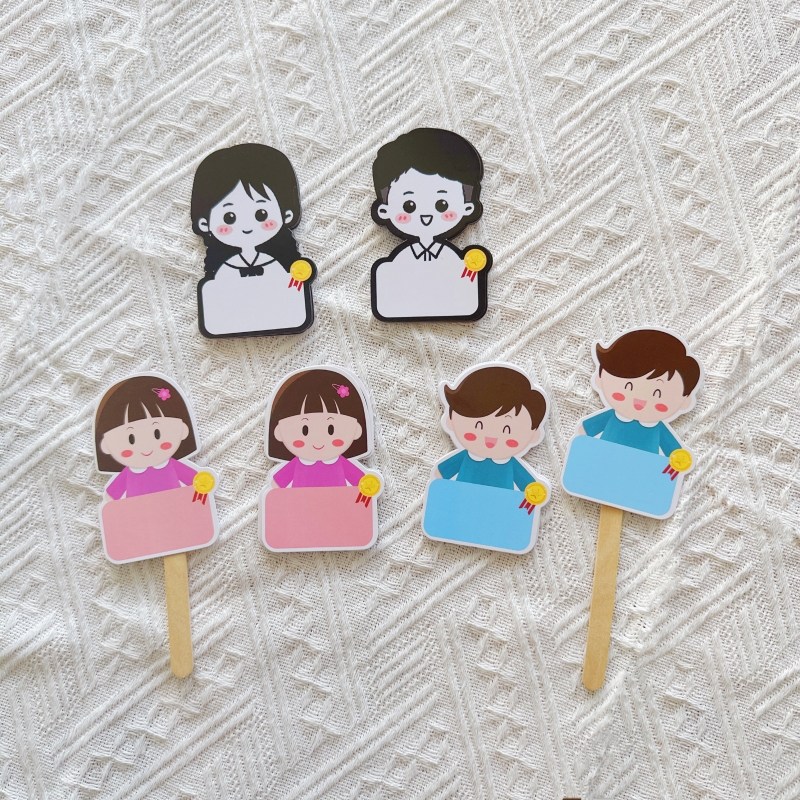 幼儿园姓名卡片喝水卡牌晨检牌卡通手绘人物区角主题墙装饰材料
