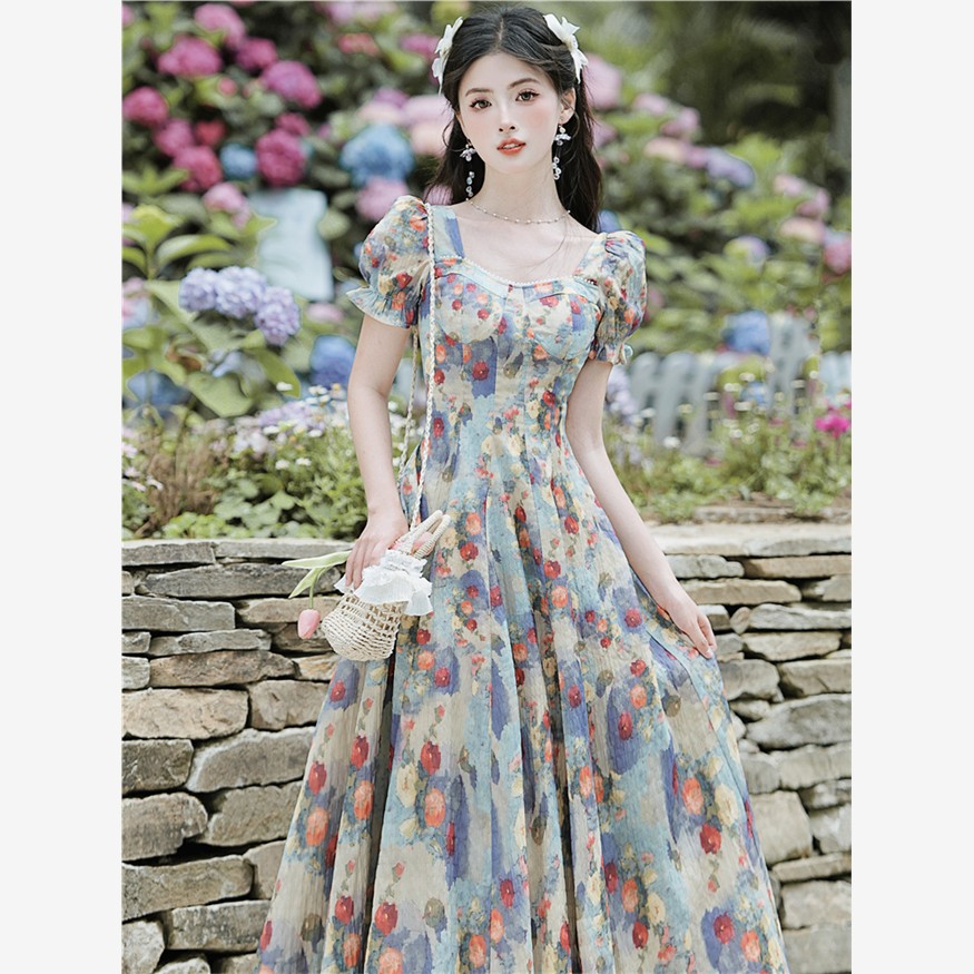 法式复古油画碎花泡泡袖连衣裙女夏季2024新款今年流行的漂亮裙子