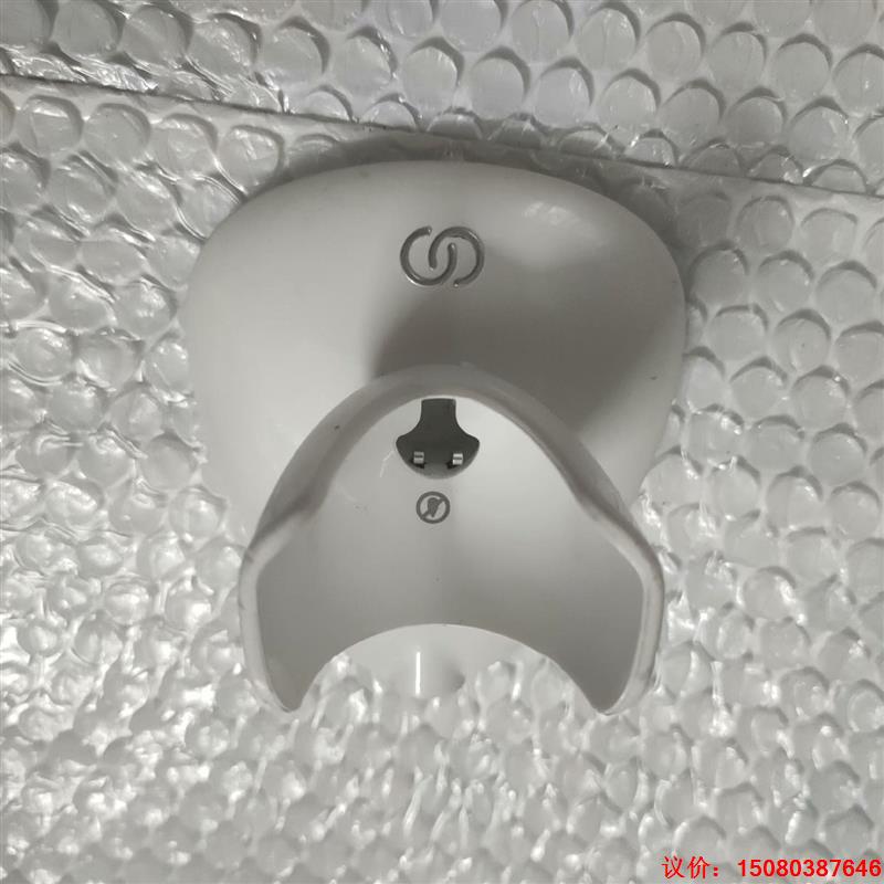 议价如新新动机洗脸仪充电底座，单座。功能可以正常使用。。没
