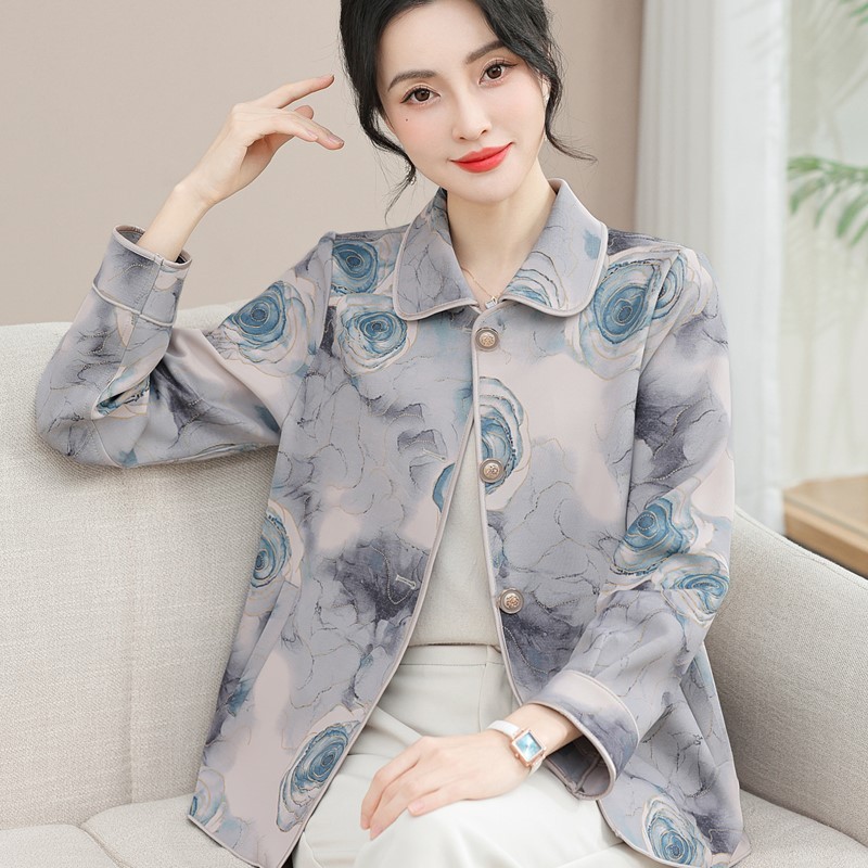 新品妈妈装红色婚宴喜庆外套喜婆婆短款风衣中老年女春秋洋气开衫