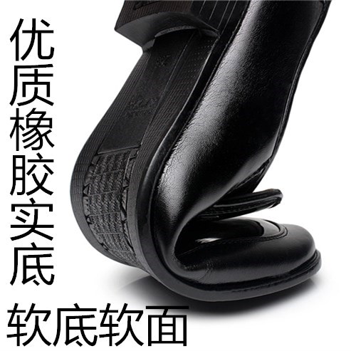 春秋季男士皮鞋男时尚皮鞋日常套脚软底软皮商务正装中年爸爸鞋子