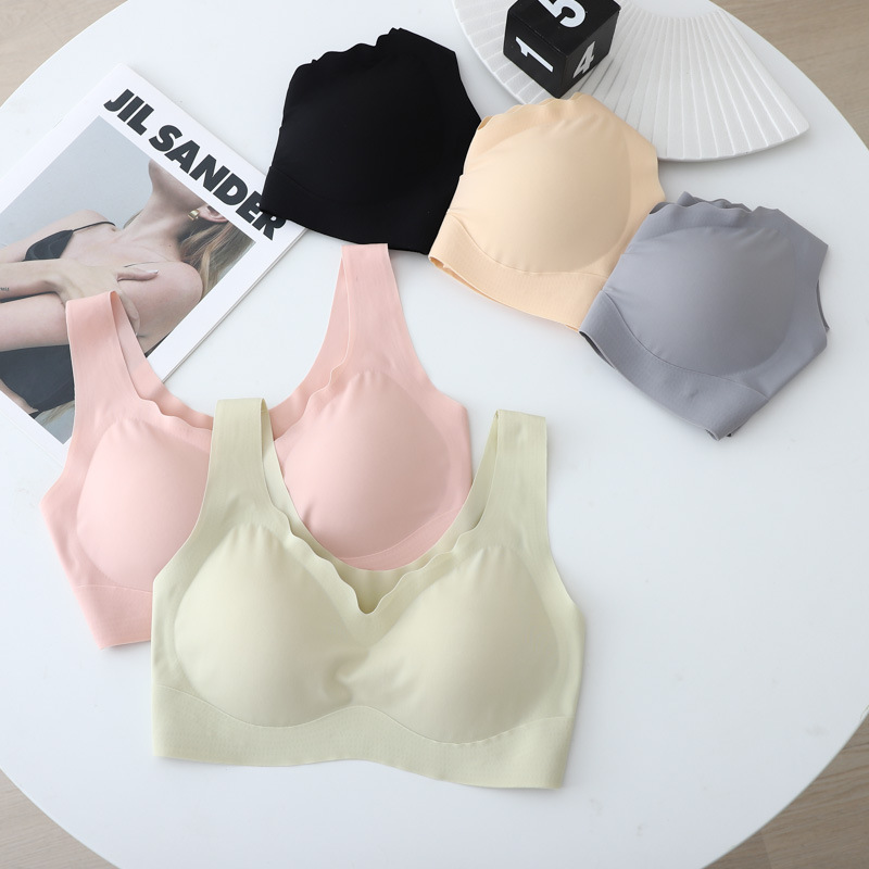 Integrated fixed cup thin wide shoulders, no traces, no steel rings, large size beautiful vest bra underwear for women