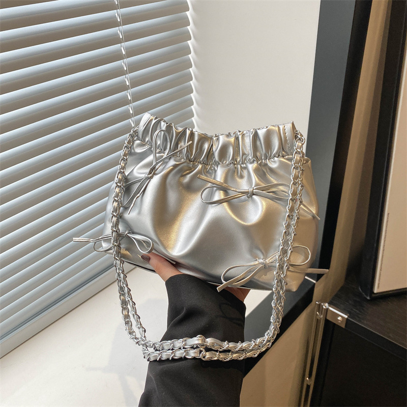 This year's popular small bag for women 2024 new spring beautiful chain one-shoulder crossbody bag texture Korean bucket bag