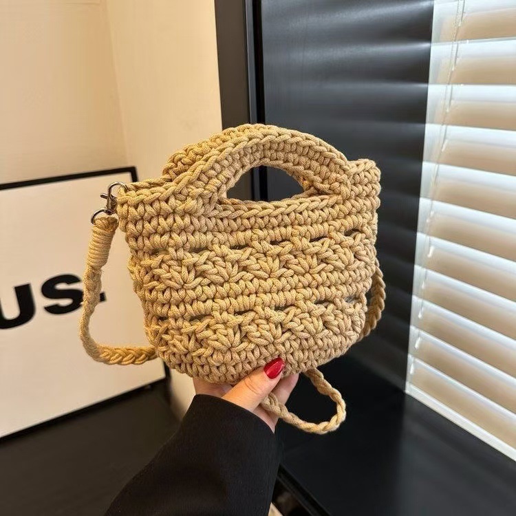 Manufacturer hand-knitted colored shoulder bag hollow woven bag Internet celebrity same style straw woven bag bucket handbag bag