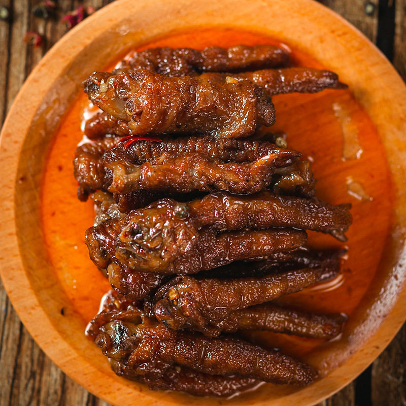 糯娃辣虎皮凤爪充饥夜宵即食解馋卤味鸡爪小零食饱腹网红休闲食品