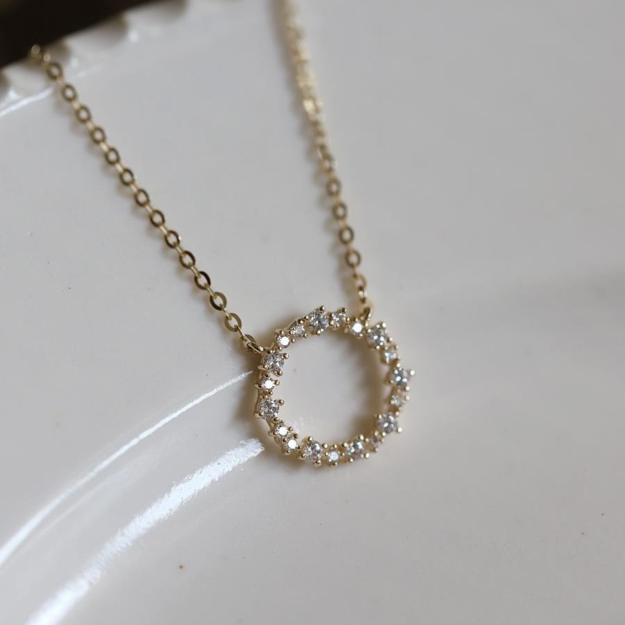 14K gold garland circle necklace