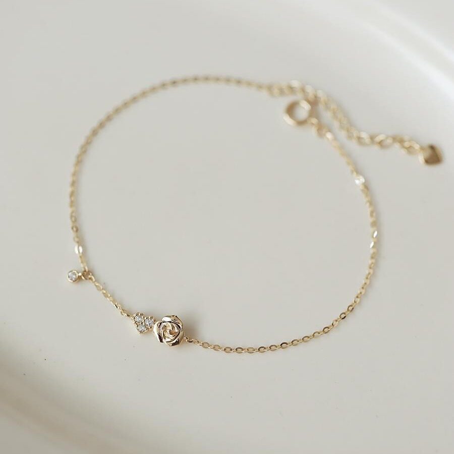 14K gold heart-shaped rose bracelet